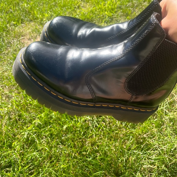 COPY - Dr.martens platform Chelsea boots! - Picture 3 of 8